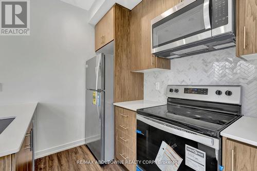 23 - 3562 Colonial Drive, Mississauga, ON - Indoor Photo Showing Kitchen