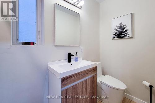 5759 Robinson Street, Niagara Falls, ON - Indoor Photo Showing Bathroom