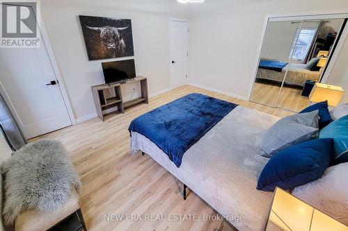 5759 Robinson Street, Niagara Falls, ON - Indoor Photo Showing Bedroom