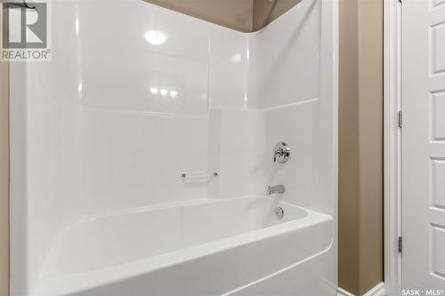 156 4100 Sandhill Crescent, Regina, SK - Indoor Photo Showing Bathroom