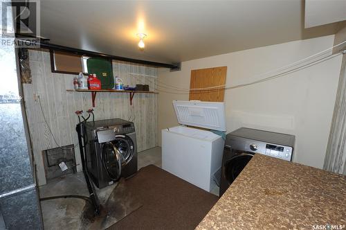 1107 Mcmillan Avenue, Saskatoon, SK - Indoor Photo Showing Laundry Room