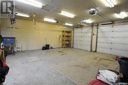 1107 Mcmillan Avenue, Saskatoon, SK - Indoor Photo Showing Garage