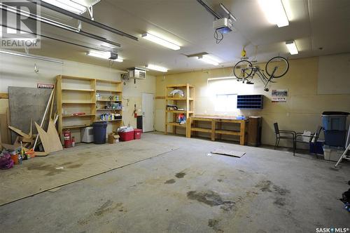 1107 Mcmillan Avenue, Saskatoon, SK - Indoor Photo Showing Garage