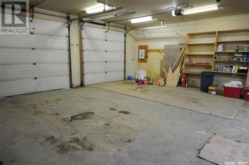 1107 Mcmillan Avenue, Saskatoon, SK - Indoor Photo Showing Garage