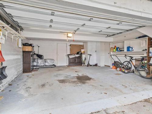 Garage - 7008  - 7010 Ch. Kildare, Côte-Saint-Luc, QC - Indoor Photo Showing Garage