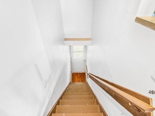 Staircase - 7008  - 7010 Ch. Kildare, Côte-Saint-Luc, QC - Indoor Photo Showing Other Room