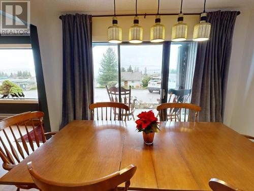 6-4420 Quebec Ave, Powell River, BC - Indoor Photo Showing Dining Room