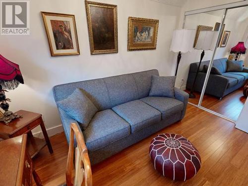 6-4420 Quebec Ave, Powell River, BC - Indoor Photo Showing Living Room