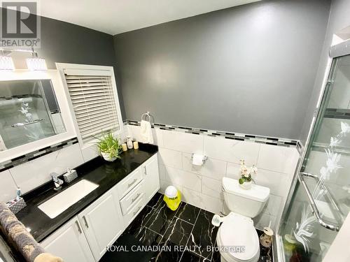 9 Clarion Crescent, Markham, ON - Indoor Photo Showing Bathroom