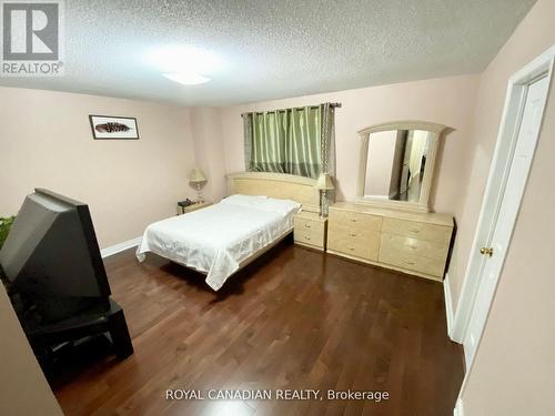 9 Clarion Crescent, Markham, ON - Indoor Photo Showing Bedroom