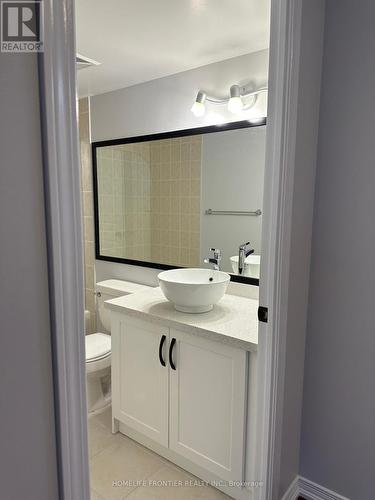 217 - 310 Red Maple Road, Richmond Hill, ON - Indoor Photo Showing Bathroom