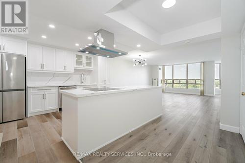 912 - 330 Mill Street S, Brampton, ON - Indoor Photo Showing Kitchen With Stainless Steel Kitchen With Upgraded Kitchen