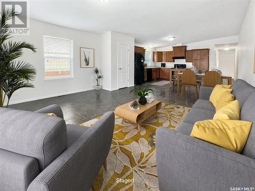 A 8470 Howard Avenue, Gull Lake, SK - Indoor Photo Showing Living Room