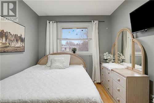 Bedroom featuring light wood-type flooring - 362 Blair Road, Cambridge, ON - Indoor Photo Showing Bedroom