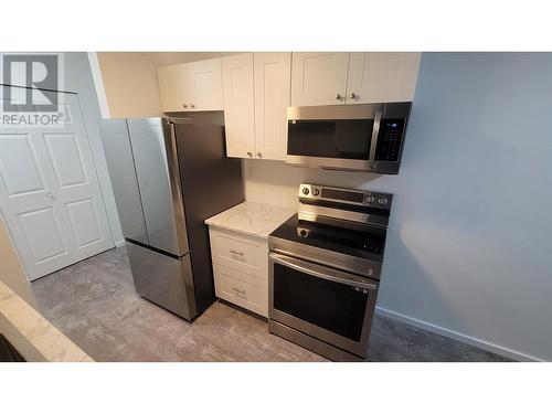 2316 2607 Pear Street, Terrace, BC - Indoor Photo Showing Kitchen