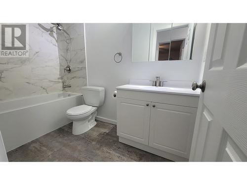 2316 2607 Pear Street, Terrace, BC - Indoor Photo Showing Bathroom