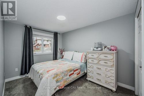 14 Primrose Lane, Guelph (Willow West/Sugarbush/West Acres), ON - Indoor Photo Showing Bedroom