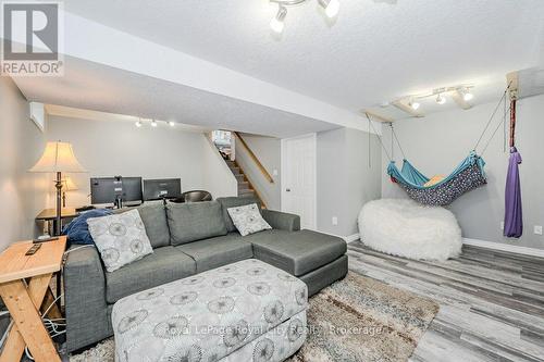 14 Primrose Lane, Guelph (Willow West/Sugarbush/West Acres), ON - Indoor Photo Showing Living Room