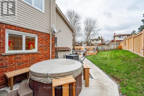 14 Primrose Lane, Guelph (Willow West/Sugarbush/West Acres), ON - Outdoor With Deck Patio Veranda