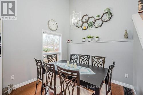 14 Primrose Lane, Guelph (Willow West/Sugarbush/West Acres), ON - Indoor Photo Showing Dining Room