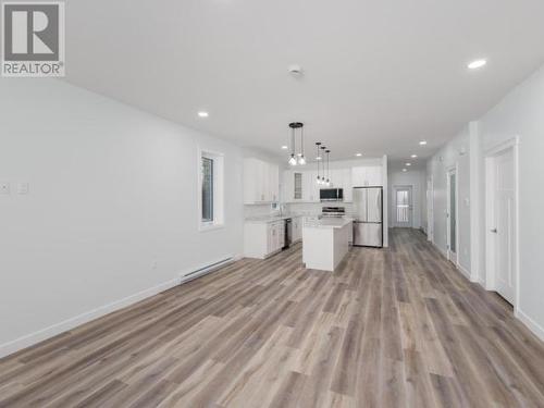 149 Rampart Avenue, Whitehorse, YT - Indoor Photo Showing Kitchen