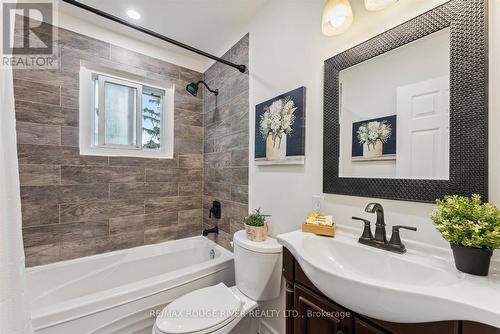 1121 Brock Street S, Whitby, ON - Indoor Photo Showing Bathroom