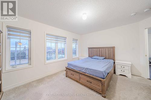 492 Forsyth Farm Drive, Whitchurch-Stouffville, ON - Indoor Photo Showing Bedroom