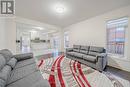 492 Forsyth Farm Drive, Whitchurch-Stouffville, ON  - Indoor Photo Showing Living Room 