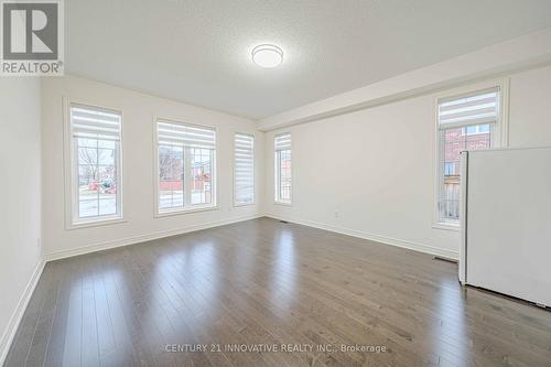 492 Forsyth Farm Drive, Whitchurch-Stouffville, ON - Indoor Photo Showing Other Room