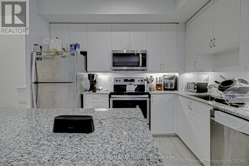 5299 Highway 7 Road, Vaughan, ON - Indoor Photo Showing Kitchen With Stainless Steel Kitchen