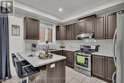 65 New Pines Trail, Brampton, ON - Indoor Photo Showing Kitchen With Upgraded Kitchen