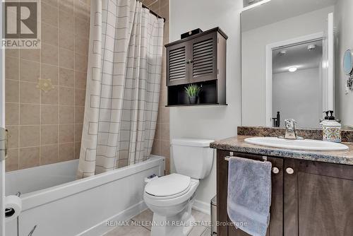 65 New Pines Trail, Brampton, ON - Indoor Photo Showing Bathroom