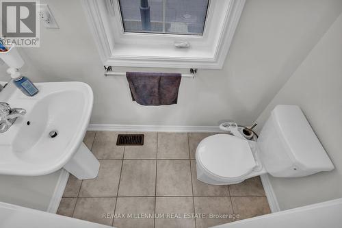 65 New Pines Trail, Brampton, ON - Indoor Photo Showing Bathroom