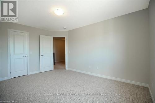 2307 Natasha Circle, Oakville, ON - Indoor Photo Showing Other Room