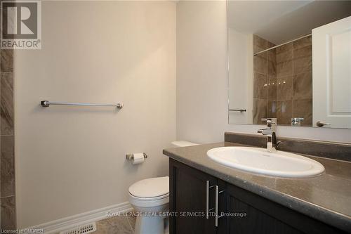 2307 Natasha Circle, Oakville, ON - Indoor Photo Showing Bathroom