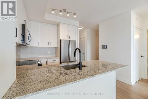 608 - 345 Wheat Boom Drive, Oakville, ON - Indoor Photo Showing Kitchen With Upgraded Kitchen