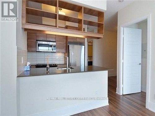 1901 - 15 Viking Lane, Toronto, ON - Indoor Photo Showing Kitchen