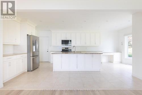 2352 Carrington Place, Oakville, ON - Indoor Photo Showing Kitchen