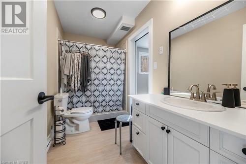 260 Latour Crescent, Callander, ON - Indoor Photo Showing Bathroom