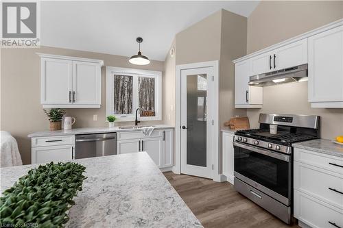 260 Latour Crescent, Callander, ON - Indoor Photo Showing Kitchen