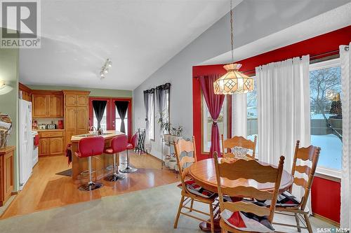 18 Westbrook Court, Regina, SK - Indoor Photo Showing Dining Room