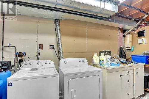 18 Westbrook Court, Regina, SK - Indoor Photo Showing Laundry Room