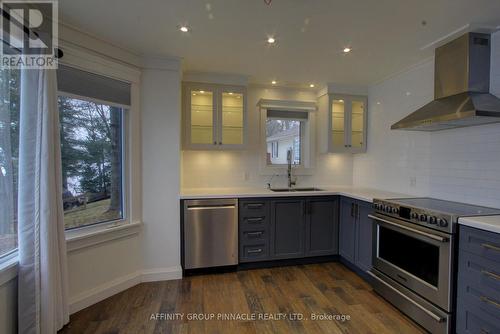 139 Driftwood Village, Kawartha Lakes (Coboconk), ON - Indoor Photo Showing Kitchen With Upgraded Kitchen