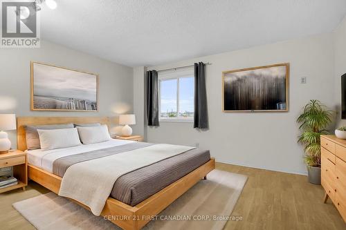 316 - 737 Deveron Crescent, London, ON - Indoor Photo Showing Bedroom