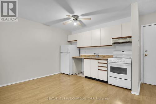 316 - 737 Deveron Crescent, London, ON - Indoor Photo Showing Kitchen