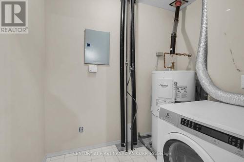 316 - 737 Deveron Crescent, London, ON - Indoor Photo Showing Laundry Room