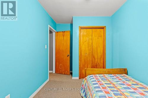 205 Perth Street, Brockville, ON - Indoor Photo Showing Bedroom