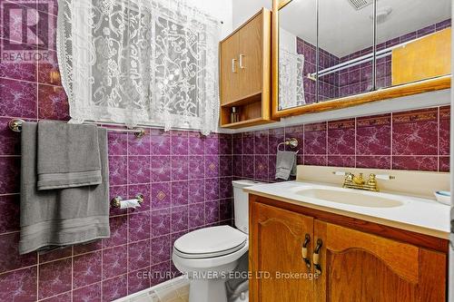 205 Perth Street, Brockville, ON - Indoor Photo Showing Bathroom