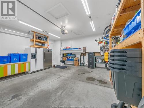 262 Willowwood Drive, Lakeshore, ON - Indoor Photo Showing Garage