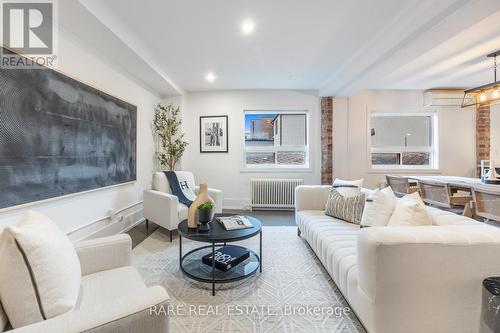 #5 - 2B Minto Street, Toronto, ON - Indoor Photo Showing Living Room